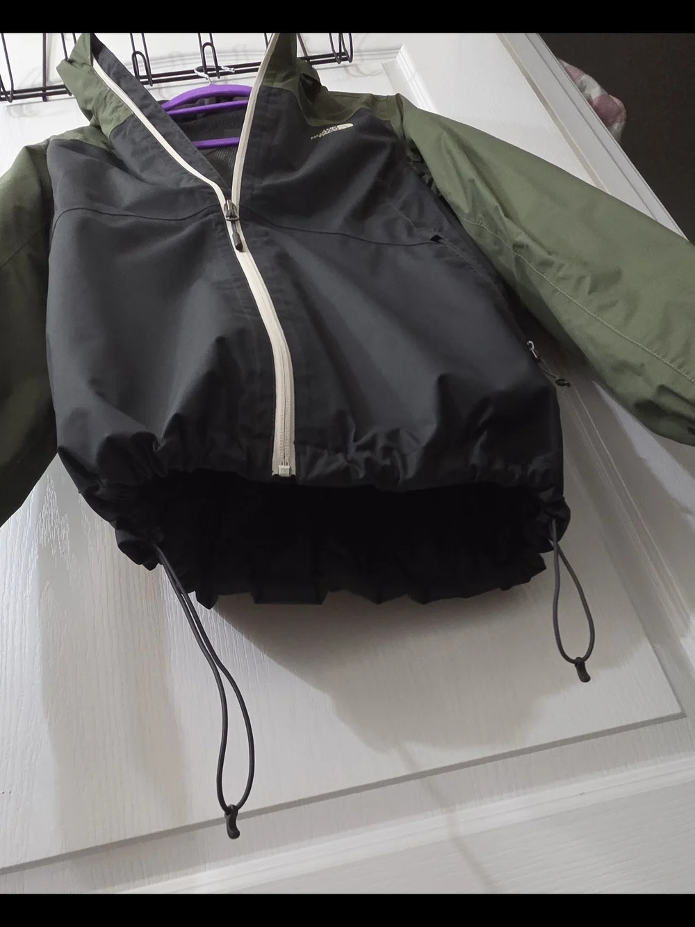 The North Face Men’s Two-Tone Green & Black Waterproof Jacket